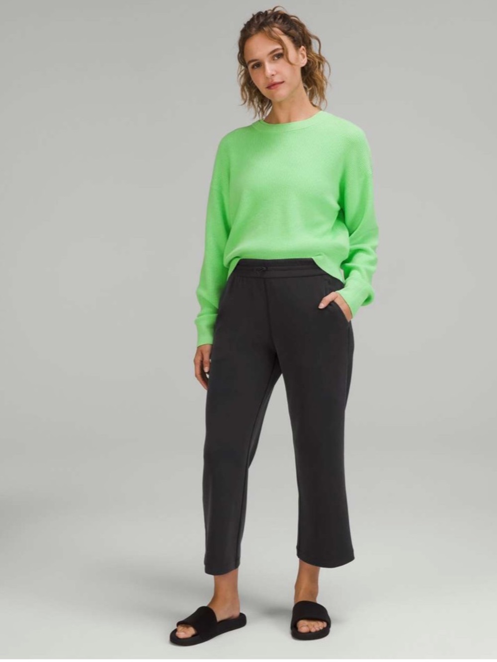 Lululemon • Softstreme High-Rise
Straight Leg Crop • Size 12